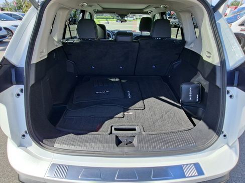 Certified 2025 Nissan Rogue SV w/ SV Premium Package FWD image 21