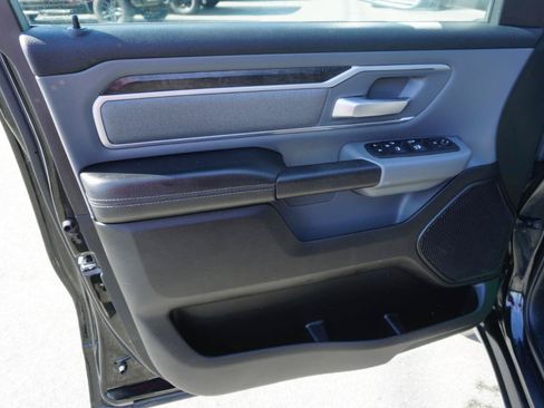Used 2022 RAM 1500 Big Horn AWD/4WD image 12