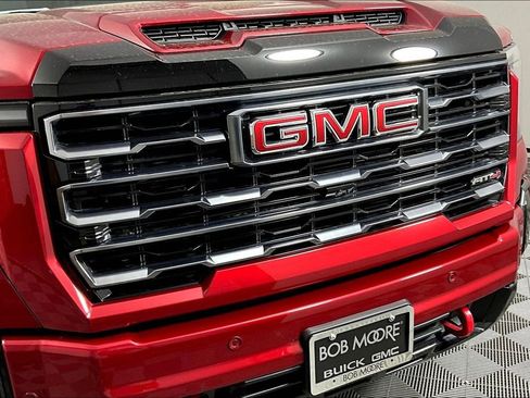 Used 2025 GMC Sierra 2500 AT4 w/ AT4 Premium Plus Package AWD/4WD image 31