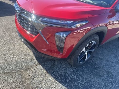New 2026 Chevrolet Trax RS w/ Sunroof Package FWD image 10