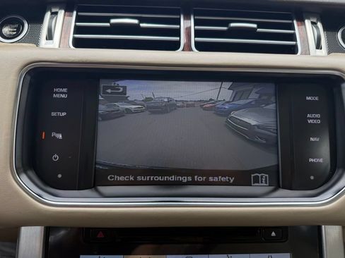 Used 2014 Land Rover Range Rover HSE AWD/4WD image 25