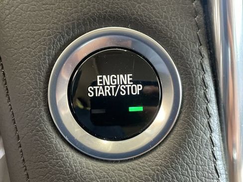 Used 2015 Cadillac Escalade Premium RWD image 17