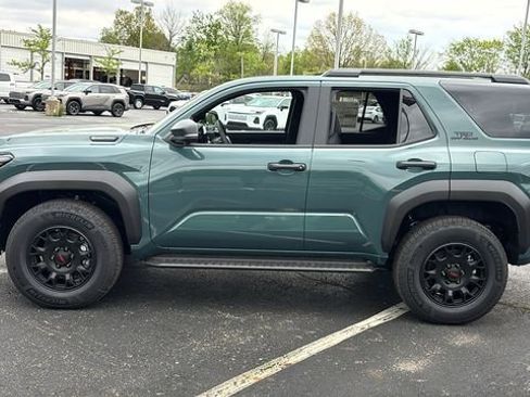 New 2026 Toyota 4Runner TRD Off-Road Premium AWD/4WD image 4