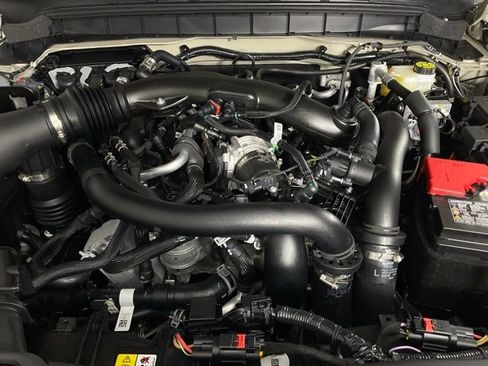 New 2025 Ford Bronco Raptor w/ Interior Carbon Fiber Pack image 9