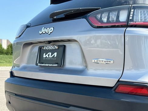 Used 2019 Jeep Cherokee Latitude w/ Popular Appearance Group FWD image 6