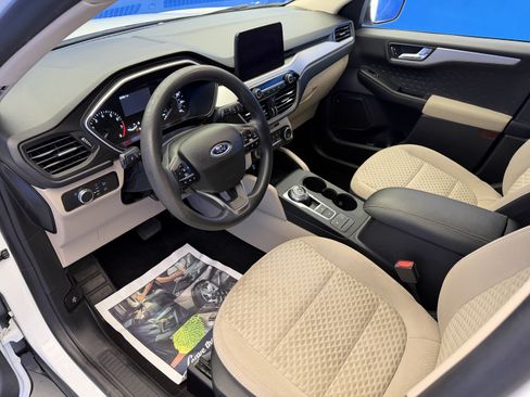 Used 2020 Ford Escape SE FWD image 11