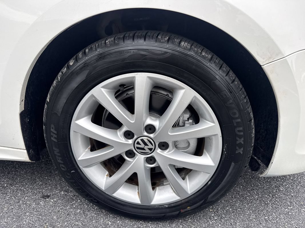 Used 2013 Volkswagen Jetta SE FWD image 30