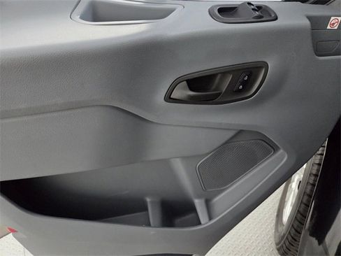 Used 2019 Ford Transit 350 XLT image 18