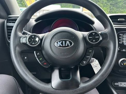 Used 2016 Kia Soul FWD image 13