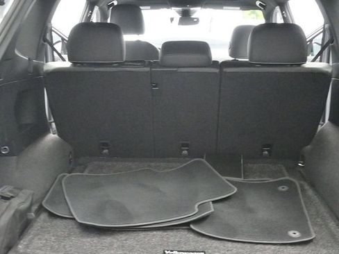 Used 2023 Volkswagen Tiguan SE R-Line image 13