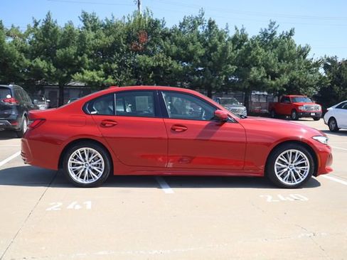 Used 2023 BMW 330i Sedan w/ Convenience Package RWD image 4