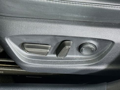 Used 2023 Toyota Camry XSE w/ Navigation Package image 13