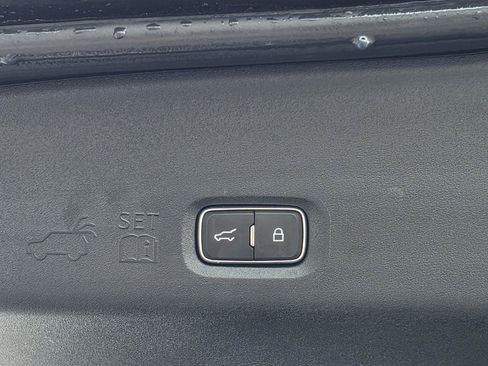 Used 2025 Ford Expedition Max Active AWD/4WD image 33