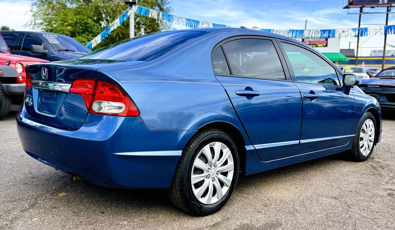 Used 2011 Honda Civic LX image 3