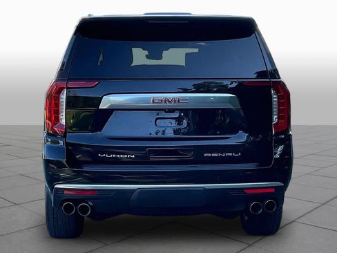 Used 2024 GMC Yukon Denali w/ Advanced Technology Package AWD/4WD image 4