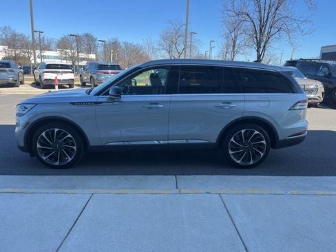 Used 2023 Lincoln Aviator Reserve w/ Equipment Group 201A image 4