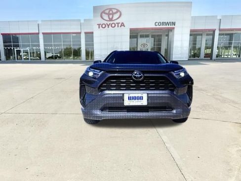 Used 2025 Toyota RAV4 XLE AWD/4WD image 9