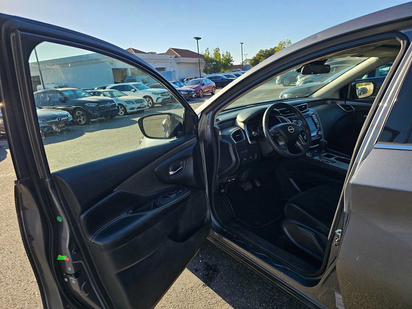 Used 2023 Nissan Murano S AWD/4WD image 18