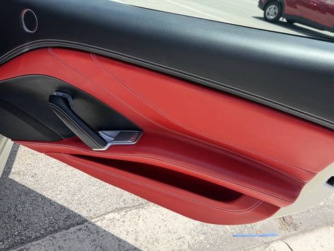 Used 2015 Ferrari California T RWD image 32