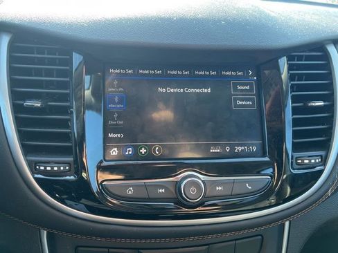 Used 2020 Chevrolet Trax LT image 18