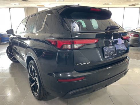 Used 2022 Mitsubishi Outlander ES image 5