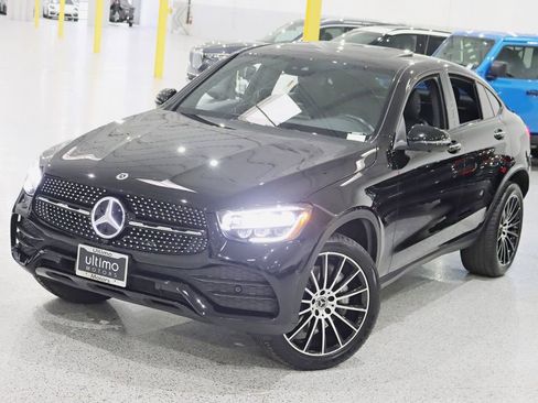 Used 2022 Mercedes-Benz GLC 300 4MATIC Coupe image 5