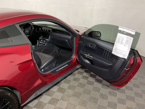 Used 2019 Ford Mustang GT Premium w/ GT Performance Package RWD image 30