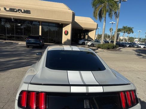 Used 2016 Ford Mustang Shelby GT350 w/ Technology Package image 6