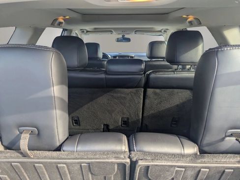 Used 2018 Nissan Pathfinder SL w/ SL Premium Package AWD/4WD image 26