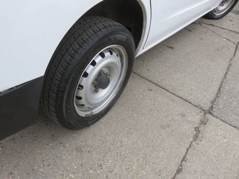 Used 2020 Nissan NV200 S image 27