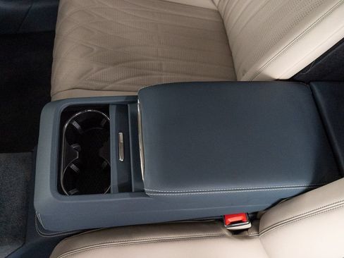 Used 2026 Bentley Flying Spur Plug-In Hybrid AWD/4WD image 23