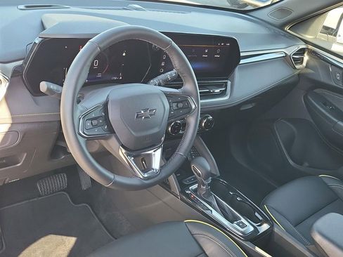 Certified 2025 Chevrolet TrailBlazer ACTIV w/ Convenience Package image 2