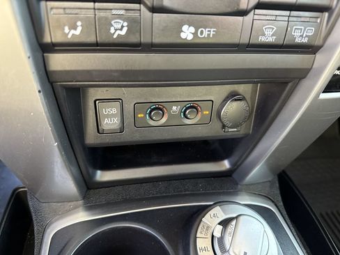 Used 2016 Toyota 4Runner Limited AWD/4WD image 36