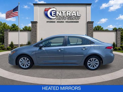 Used 2026 Toyota Corolla LE w/ LE Premium Package FWD image 5