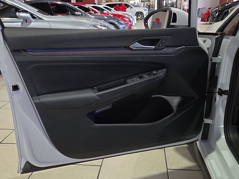 Used 2025 Volkswagen GTI SE FWD image 17