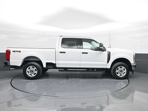 Used 2025 Ford F250 XLT image 9
