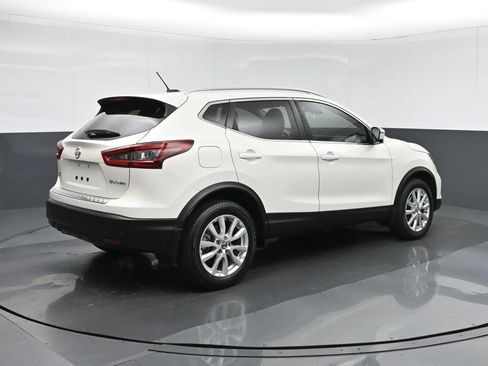 Used 2022 Nissan Rogue Sport SV w/ Technology Package AWD/4WD image 7