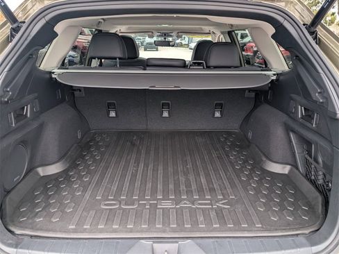 Used 2022 Subaru Outback Limited image 20