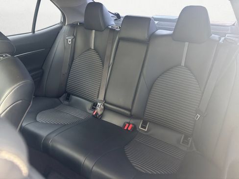 Used 2020 Toyota Camry SE w/ Carpet Mat Package FWD image 13