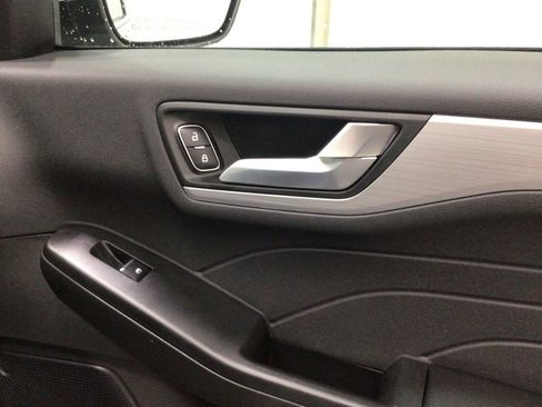 Used 2023 Ford Escape Platinum image 31