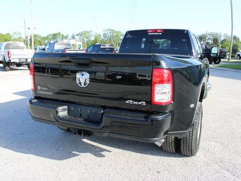Used 2024 RAM 3500 Big Horn AWD/4WD image 10