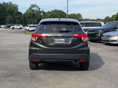 Used 2018 Honda HR-V EX image 8