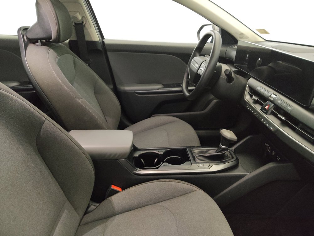 Used 2025 Kia K4 FWD image 21