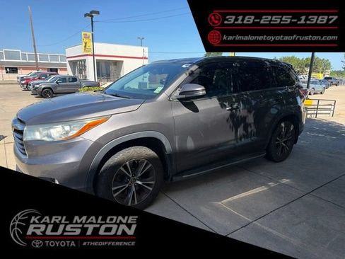 Used 2016 Toyota Highlander XLE FWD image 1