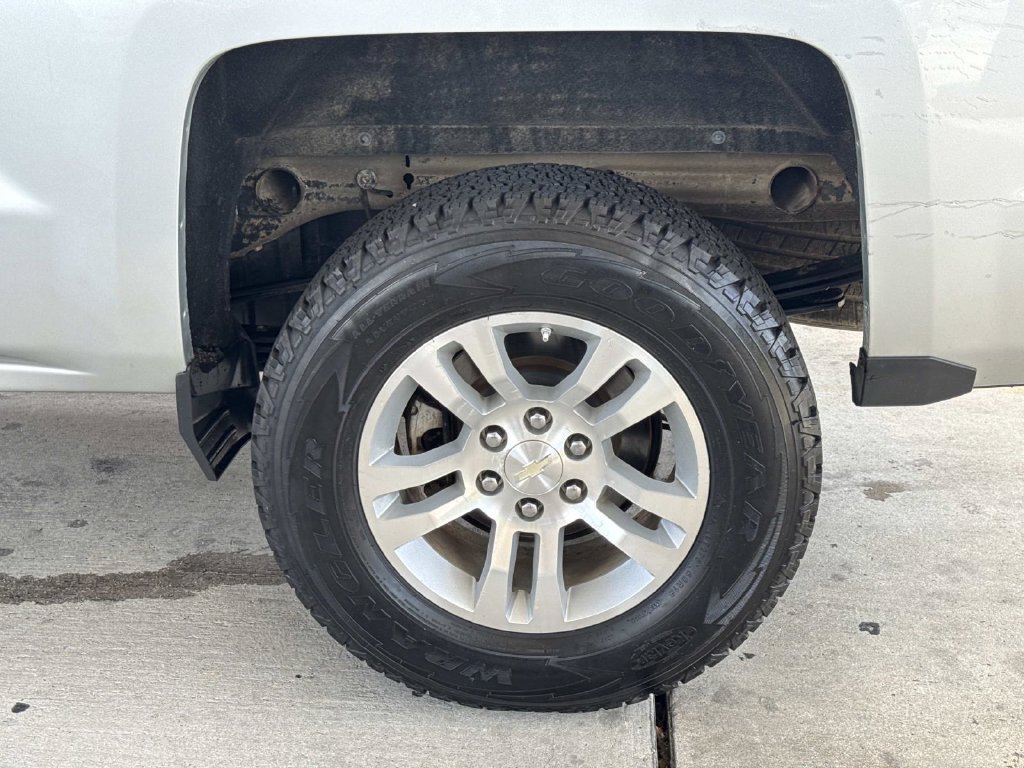 Used 2019 Chevrolet Silverado 1500 LT w/ Texas Edition AWD/4WD image 5