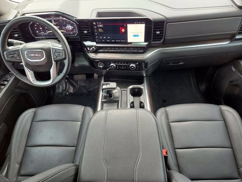 Used 2024 GMC Sierra 1500 SLT w/ SLT Convenience Package AWD/4WD image 25