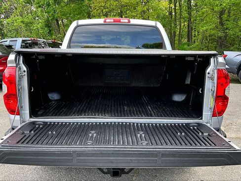 Used 2015 Toyota Tundra SR5 w/ TRD Off Road Package AWD/4WD image 30