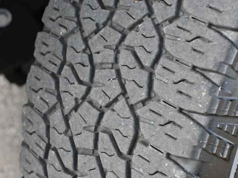 Used 2024 GMC Sierra 2500 Denali w/ Denali Reserve Package image 28