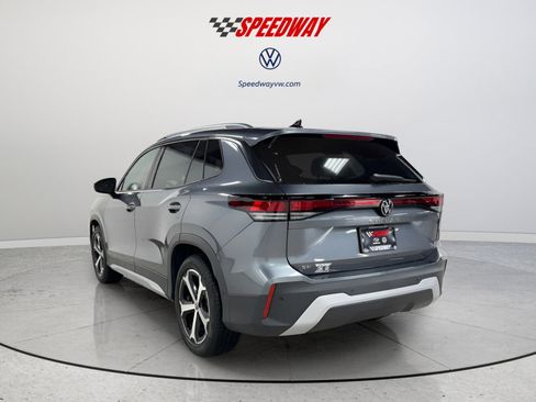 New 2025 Volkswagen Tiguan SE image 5