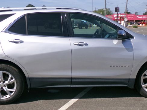 Used 2018 Chevrolet Equinox Premier image 5